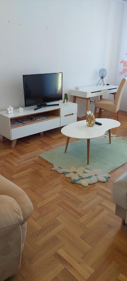 Apartment Meli Varazdin Bagian luar foto